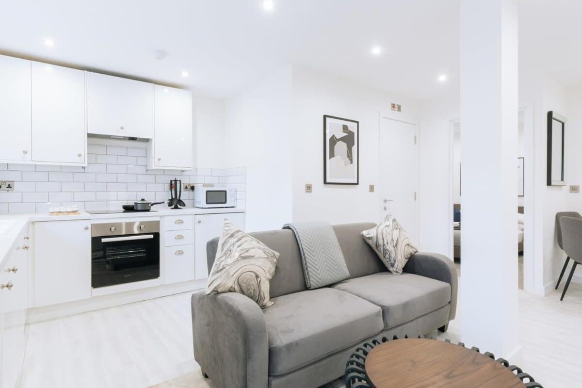 Modern 1 Bedroom In Appartement